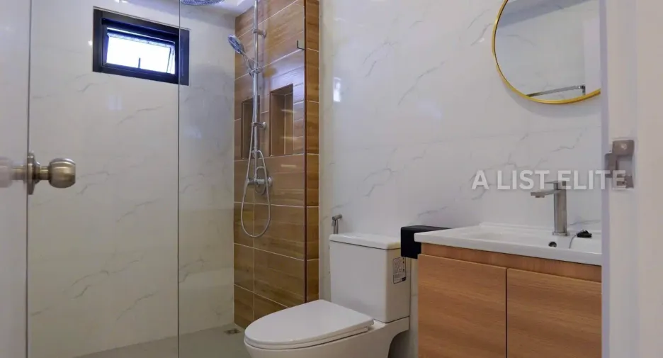 For sale 5 ベッドルーム house in Mueang Phichit, Phichit