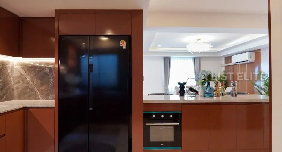 For sale 5 ベッドルーム house in Mueang Phichit, Phichit
