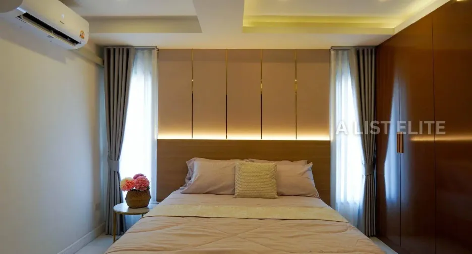 For sale 5 ベッドルーム house in Mueang Phichit, Phichit