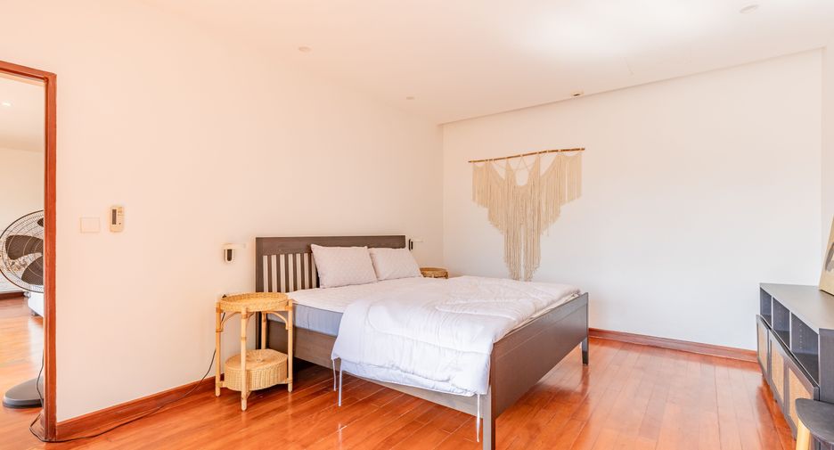 For sale and for rent 5 bedrooms house in Thalang, Phuket