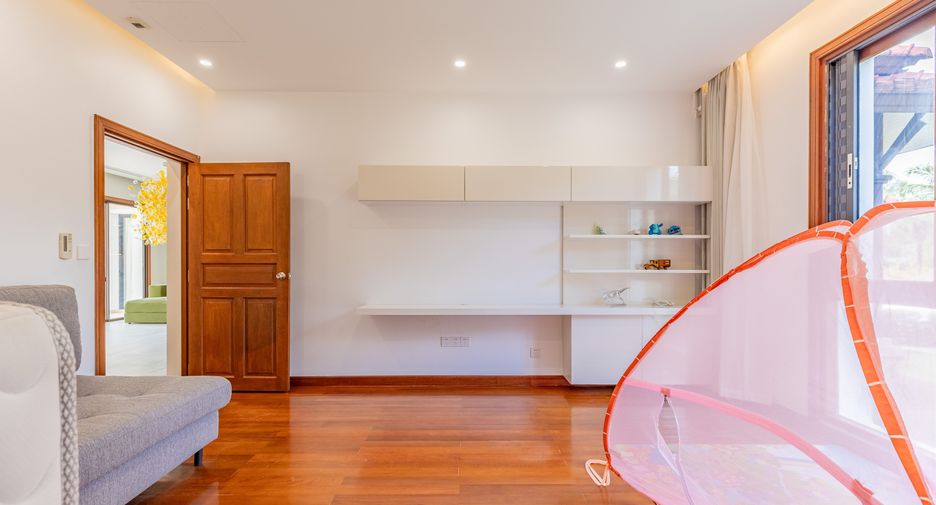 For sale and for rent 5 bedrooms house in Thalang, Phuket