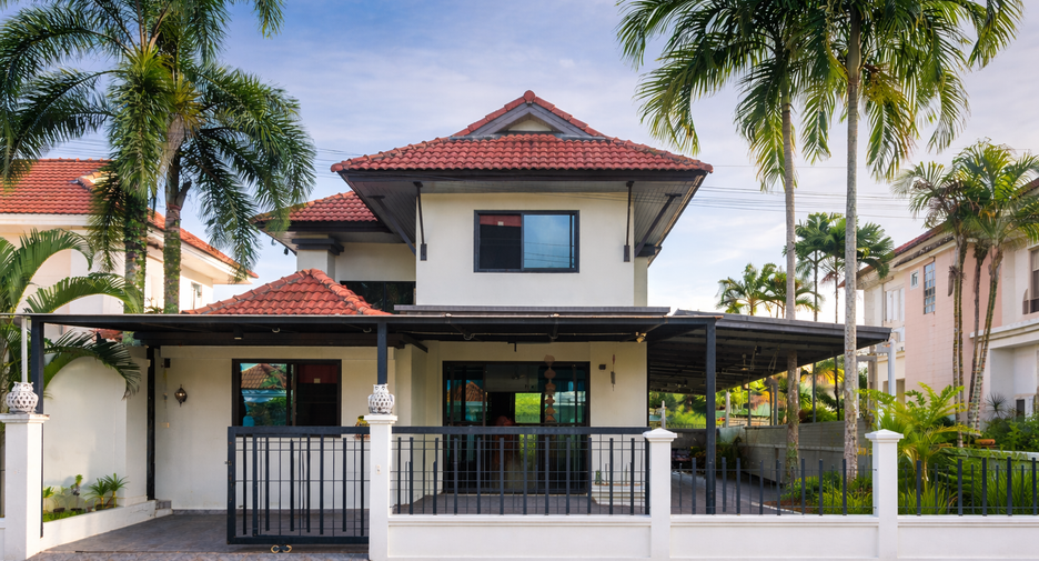 For rent 4 bedrooms house in Mueang Krabi, Krabi