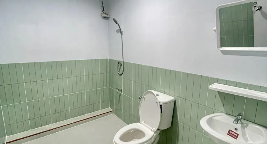 For rent 2 bedrooms townhouse in Mueang Chiang Mai, Chiang Mai