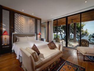 For sale 5 bedrooms villa in Kathu, Phuket