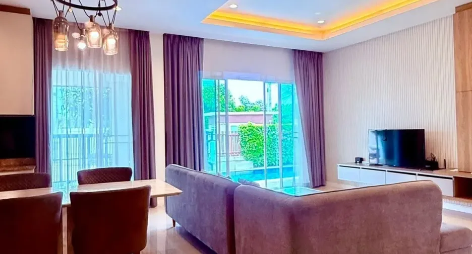 For rent 3 bedrooms villa in Huay Yai, Pattaya