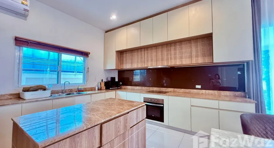 For rent 3 bedrooms villa in Huay Yai, Pattaya