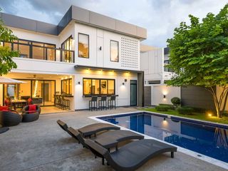 À vendre 4 chambres maison à Hang Dong, Chiang Mai