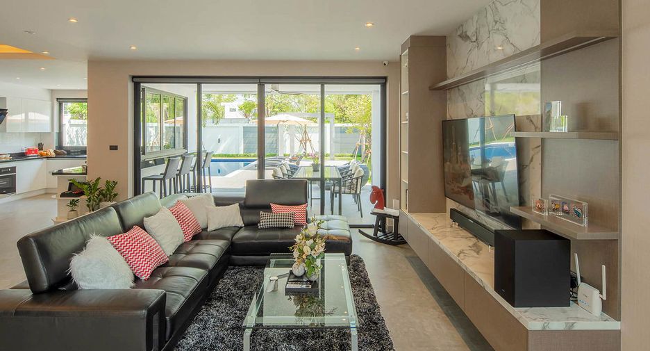 Haus zum Kauf mit 4 Zimmer in Mueang Chiang Mai, Chiang Mai