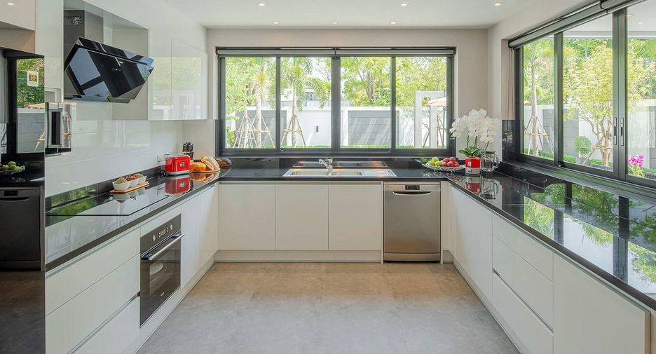 Haus zum Kauf mit 4 Zimmer in Mueang Chiang Mai, Chiang Mai