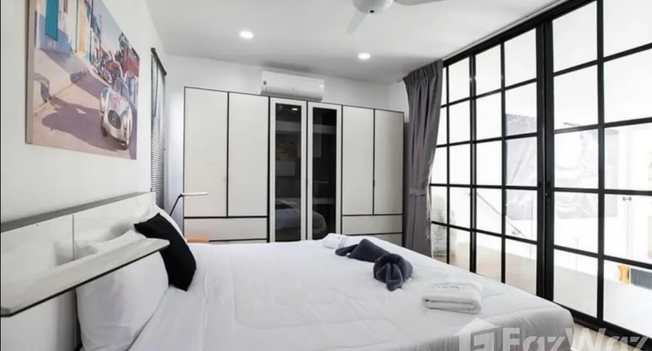 For sale 4 bedrooms villa in Mueang Phuket, Phuket