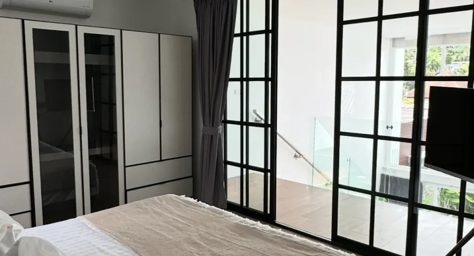 For sale 4 bedrooms villa in Mueang Phuket, Phuket