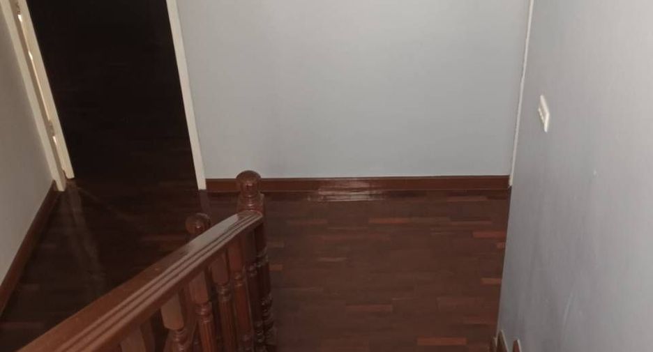 For rent 5 bedrooms house in Mueang Chiang Mai, Chiang Mai