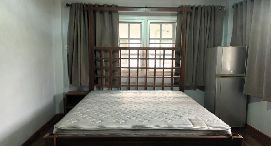 For rent 5 bedrooms house in Mueang Chiang Mai, Chiang Mai