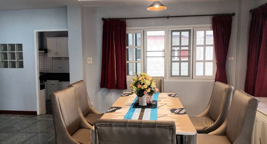 For rent 5 bedrooms house in Mueang Chiang Mai, Chiang Mai
