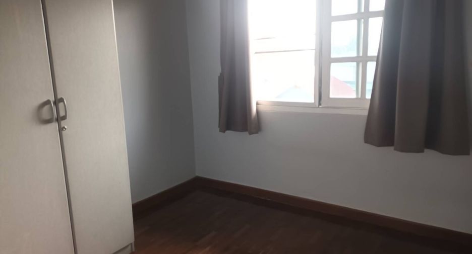For rent 5 bedrooms house in Mueang Chiang Mai, Chiang Mai