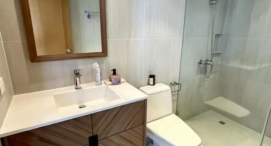 Condo en venta de 2 habitaciones en Khlong Toei, Bangkok