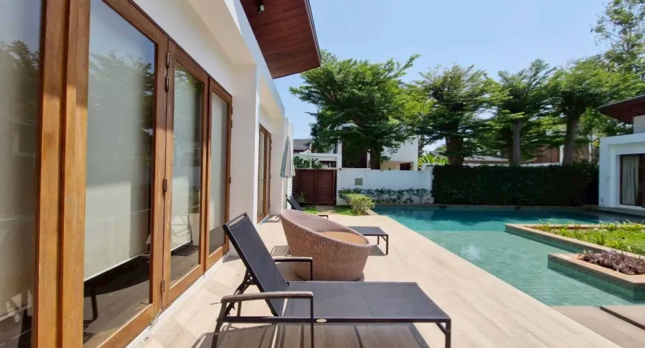 For rent 4 bedrooms villa in Pran Buri, Prachuap Khiri Khan