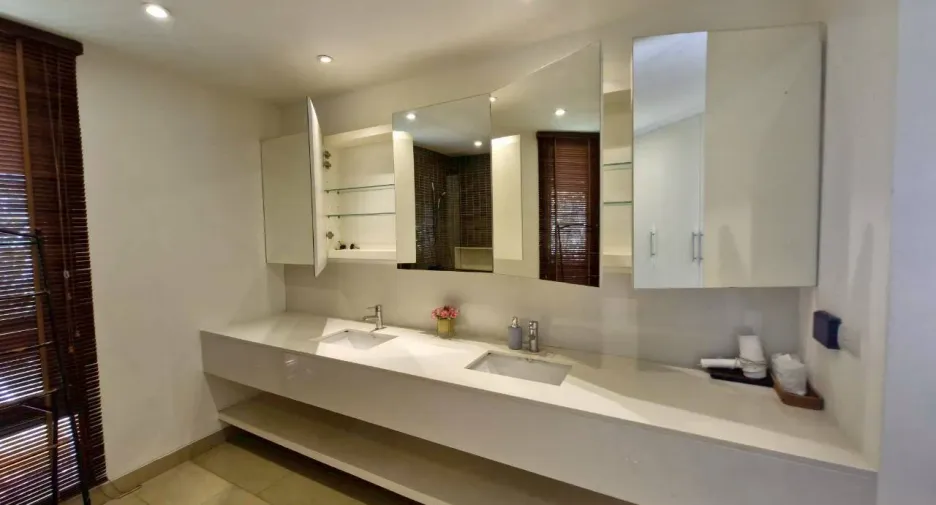 For rent 4 bedrooms villa in Pran Buri, Prachuap Khiri Khan