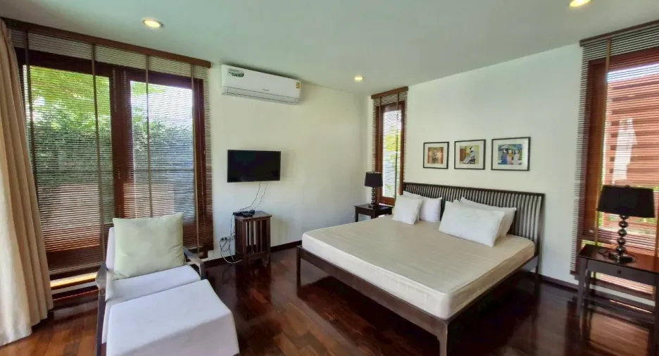 For rent 4 bedrooms villa in Pran Buri, Prachuap Khiri Khan