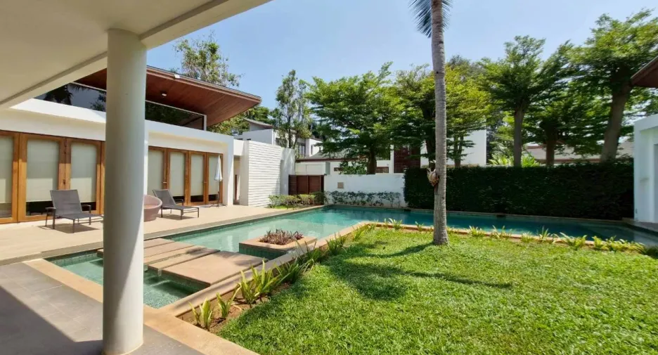 For rent 4 bedrooms villa in Pran Buri, Prachuap Khiri Khan