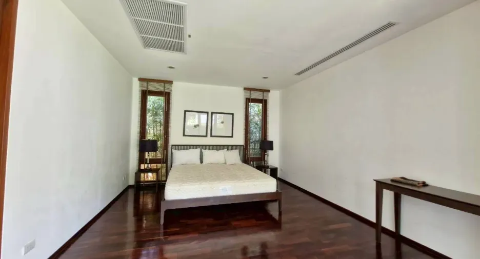 For rent 4 bedrooms villa in Pran Buri, Prachuap Khiri Khan