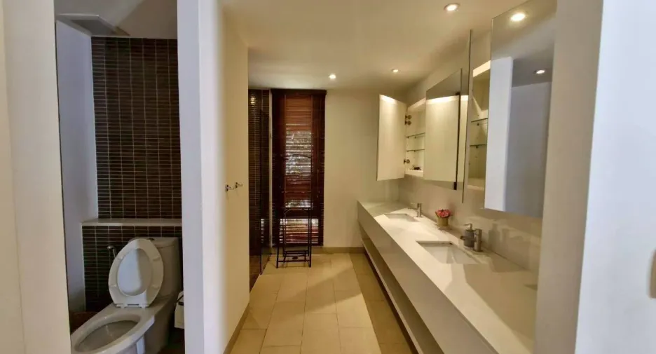 For rent 4 bedrooms villa in Pran Buri, Prachuap Khiri Khan