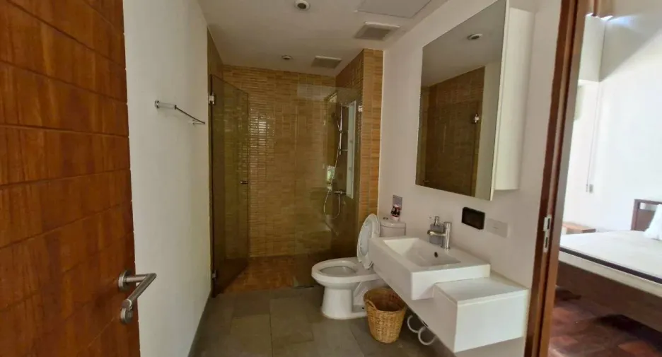 For rent 4 bedrooms villa in Pran Buri, Prachuap Khiri Khan