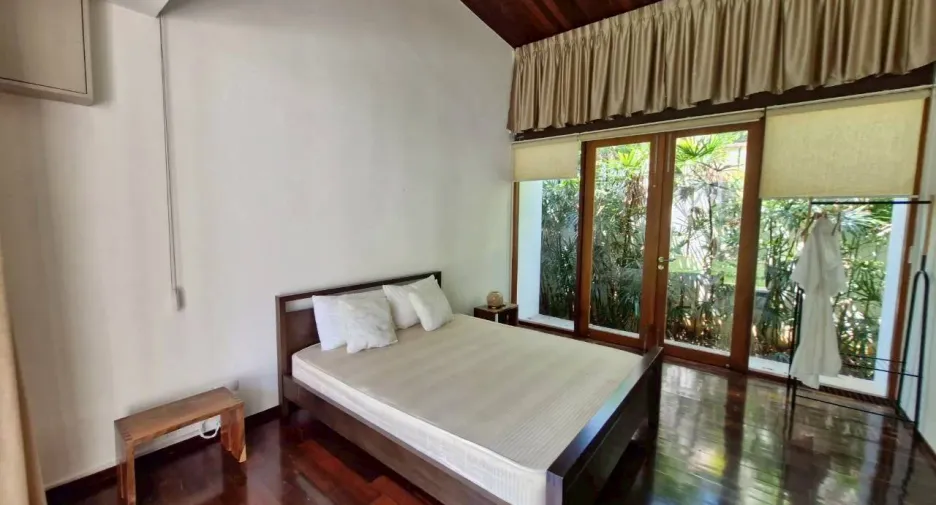 For rent 4 bedrooms villa in Pran Buri, Prachuap Khiri Khan