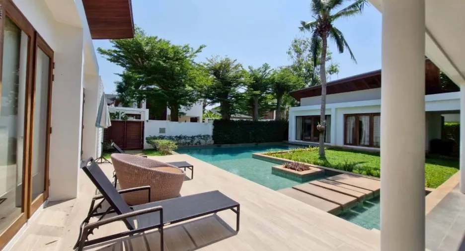 For rent 4 bedrooms villa in Pran Buri, Prachuap Khiri Khan