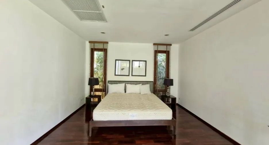 For rent 4 bedrooms villa in Pran Buri, Prachuap Khiri Khan
