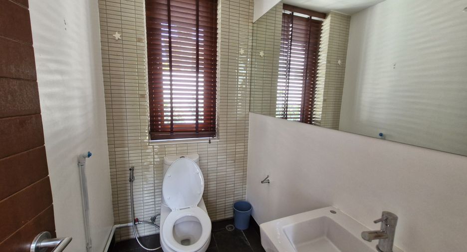 For rent 4 bedrooms villa in Pran Buri, Prachuap Khiri Khan