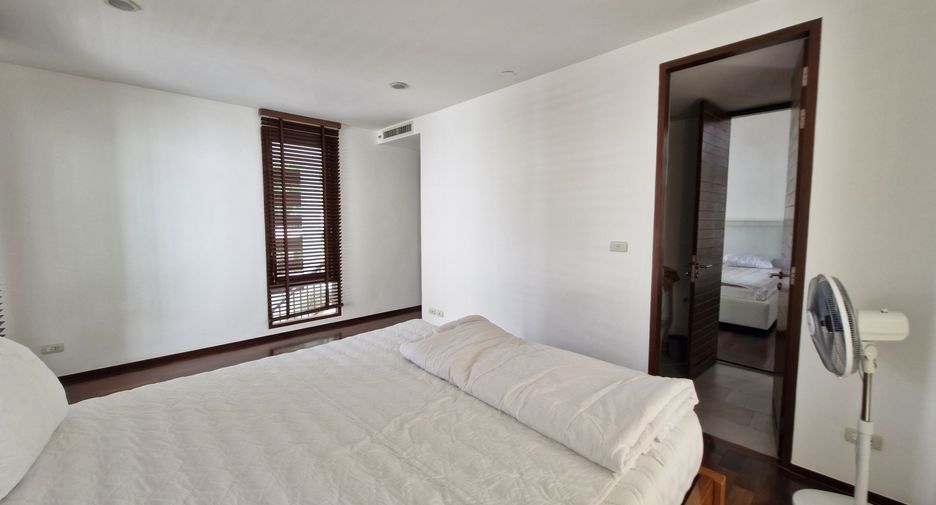 For rent 4 bedrooms villa in Pran Buri, Prachuap Khiri Khan