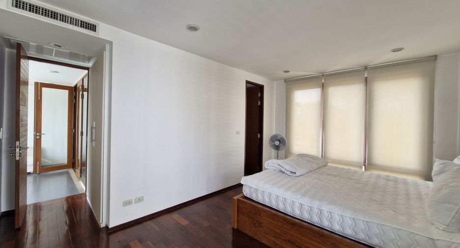 For rent 4 bedrooms villa in Pran Buri, Prachuap Khiri Khan