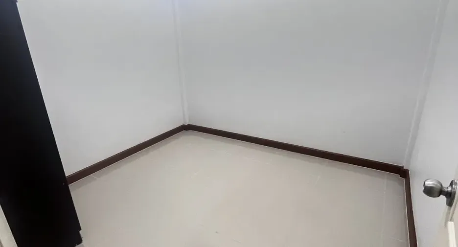 Reihenhaus zur Miete mit 3 Zimmer in Mueang Samut Sakhon, Samut Sakhon