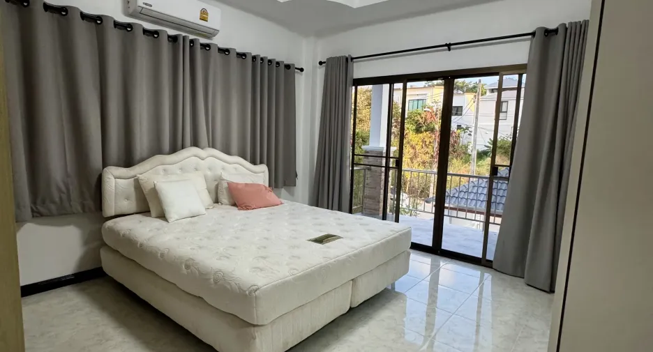 For sale and for rent 3 bedrooms villa in Mueang Phuket, Phuket