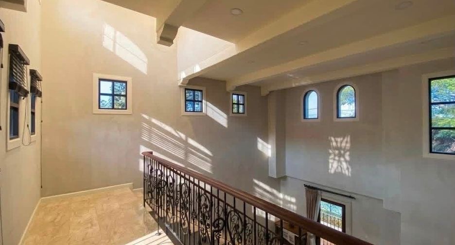 For rent 3 bedrooms villa in Sattahip, Chonburi