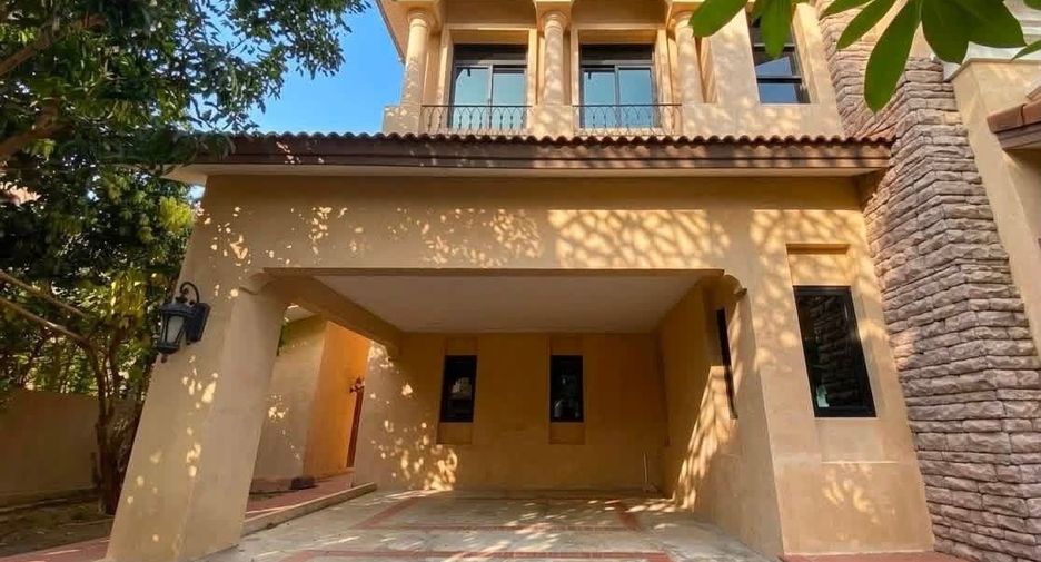 For rent 3 bedrooms villa in Sattahip, Chonburi