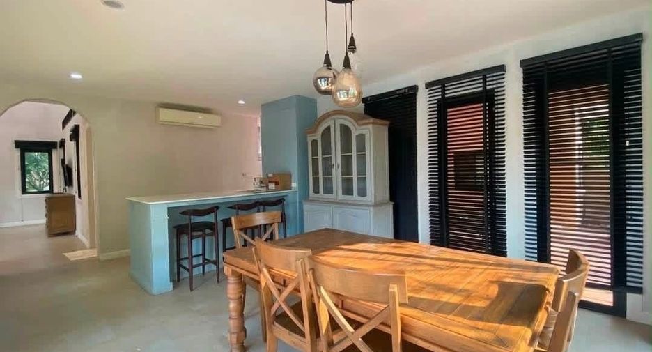 For rent 3 bedrooms villa in Sattahip, Chonburi