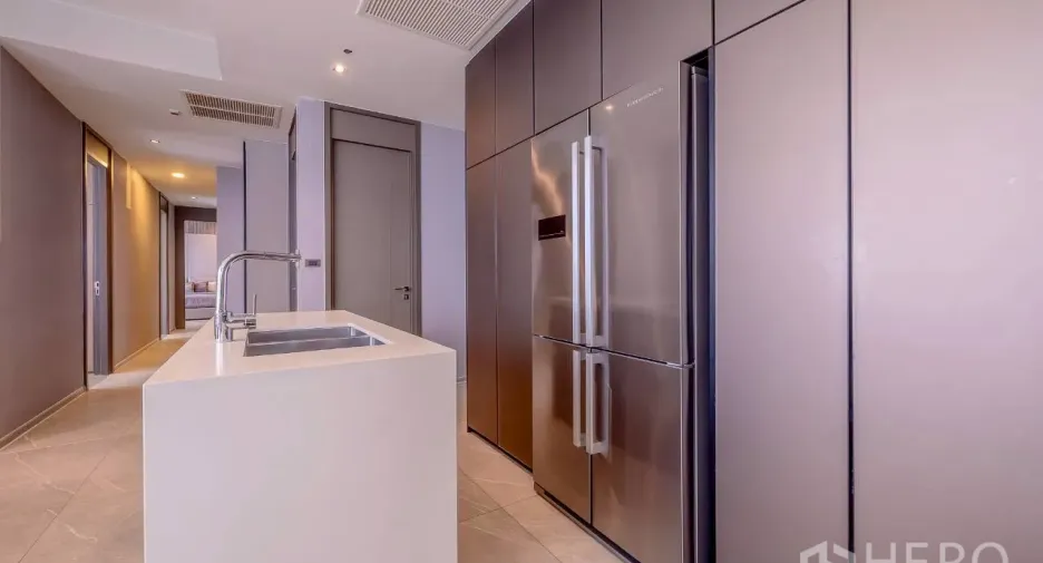 For rent and for sale 3 bedrooms condo in Khlong Toei, Bangkok
