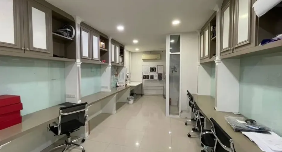 For sale retail Space in Prawet, Bangkok