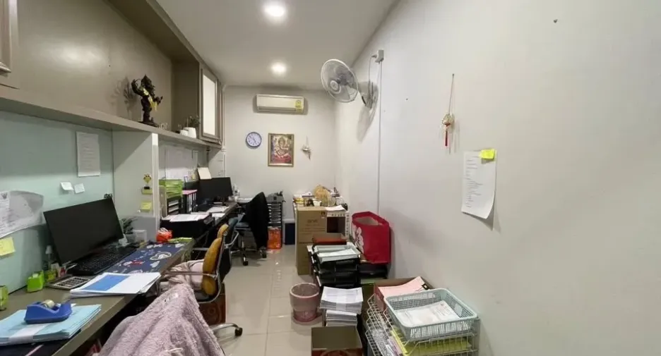 For sale retail Space in Prawet, Bangkok