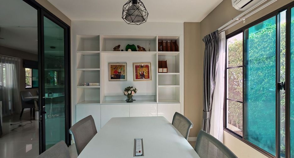 For sale and for rent 4 bedrooms house in Bang Phli, Samut Prakan