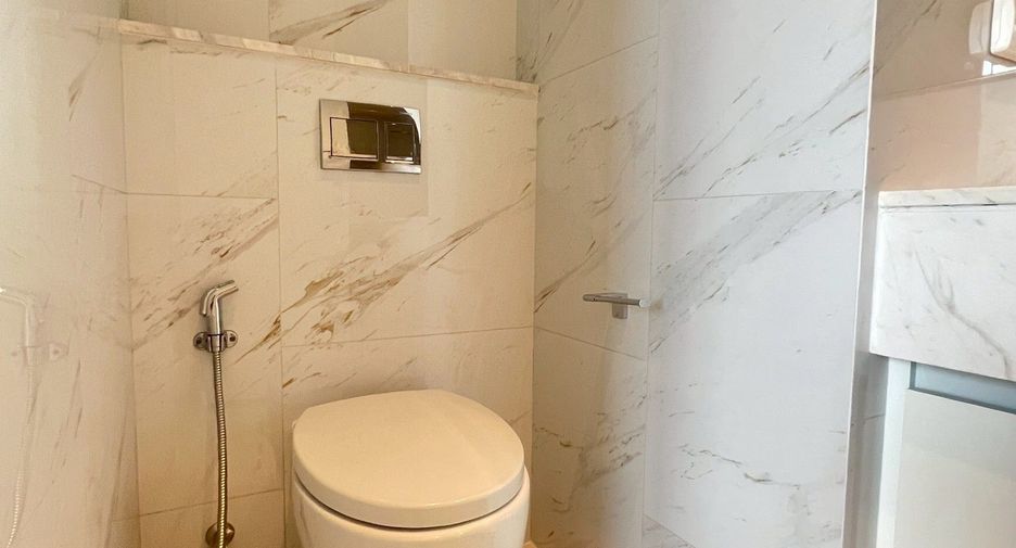 For rent 3 bedrooms condo in Bang Kho Laem, Bangkok