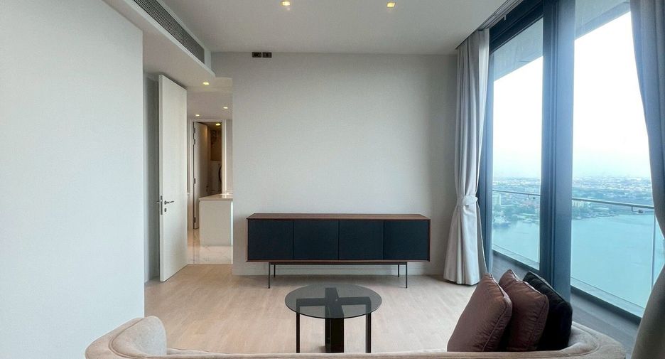 For rent 3 bedrooms condo in Bang Kho Laem, Bangkok