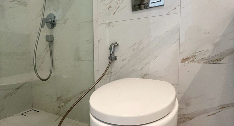 For rent 3 bedrooms condo in Bang Kho Laem, Bangkok