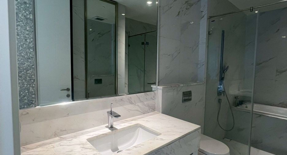 For rent 3 bedrooms condo in Bang Kho Laem, Bangkok