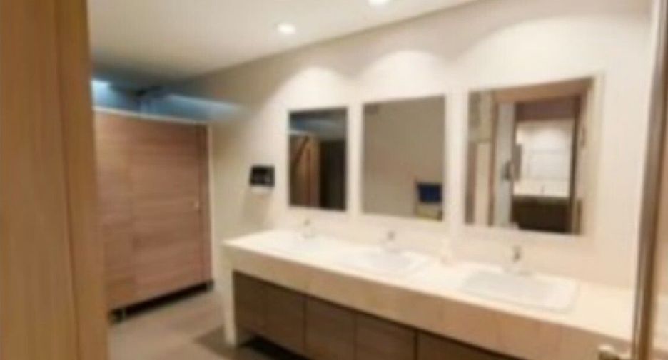 For rent office in Huai Khwang, Bangkok