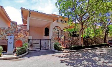 For rent 3 ベッドルーム villa in Bang Lamung, Chonburi