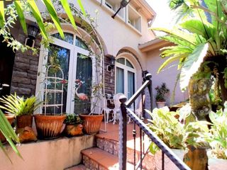 Villa en alquiler de 3 habitaciones en Bang Lamung, Chonburi