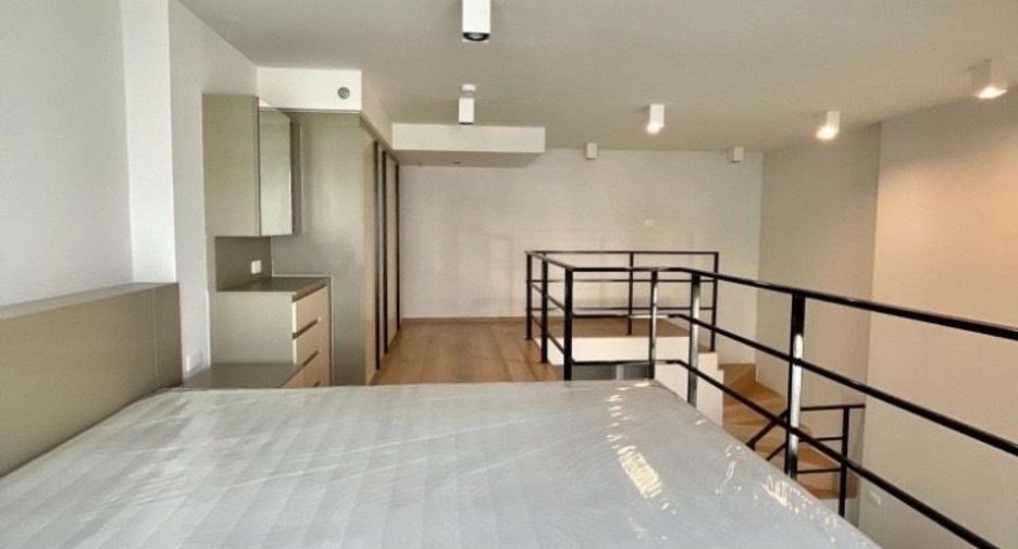 For rent 2 bedrooms condo in Huai Khwang, Bangkok